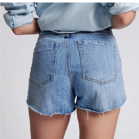 One Teaspoon Ocean Bonitas High Waist
Denim Shorts - Picture 2 of 9